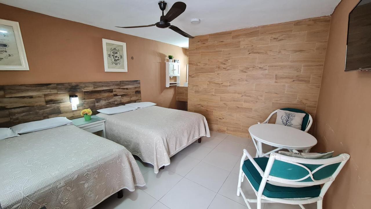 Dna Cancun Hotel Y Posada Екстериор снимка